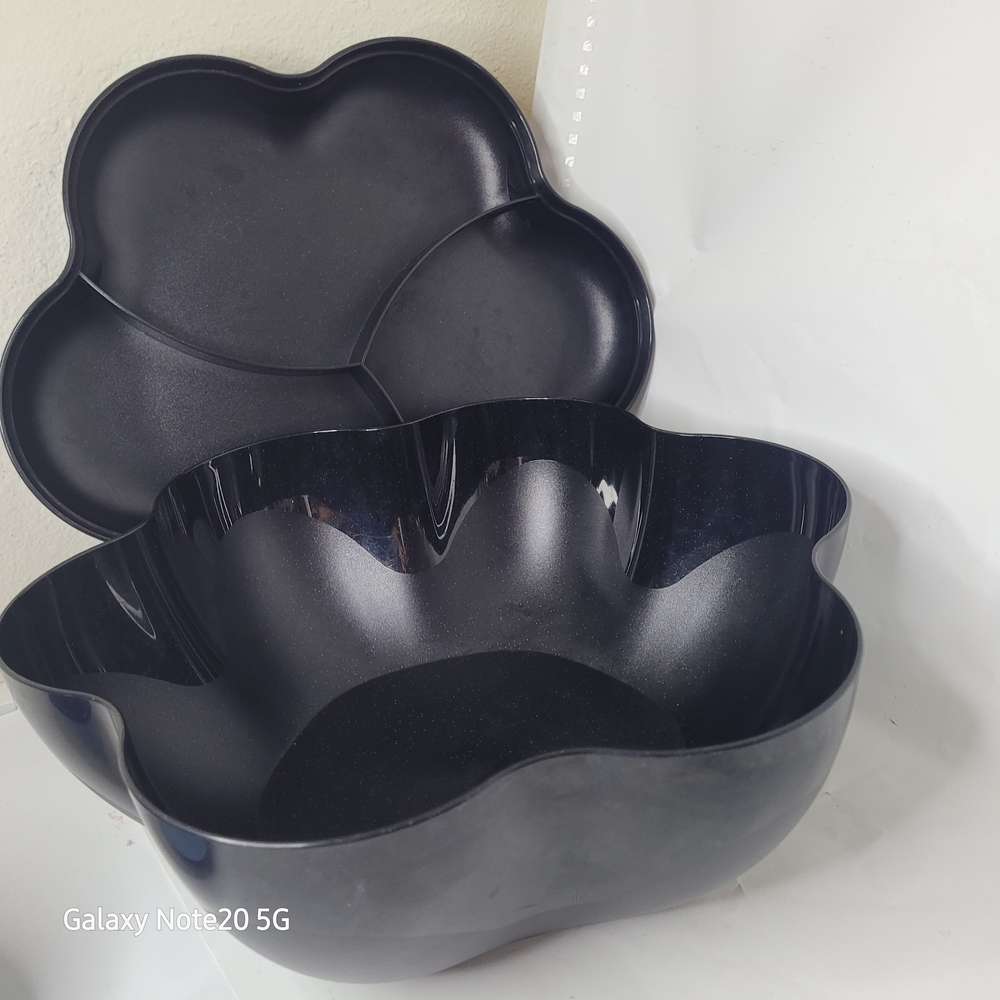 Tupperware Black Floral Serving Bowl with Lid - Picture 2 of 6